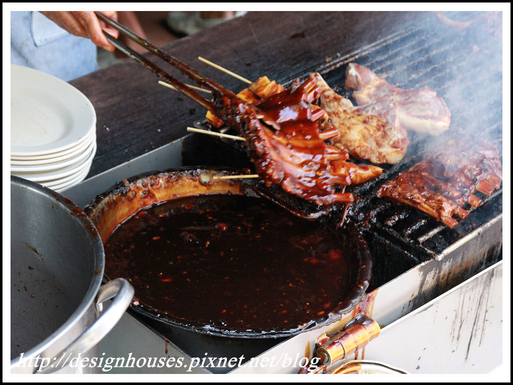 [峇里島 美食] Naughty Nuri's Warung Ubud-必吃美食- 好吃到吃3次的烤豬肋排 
